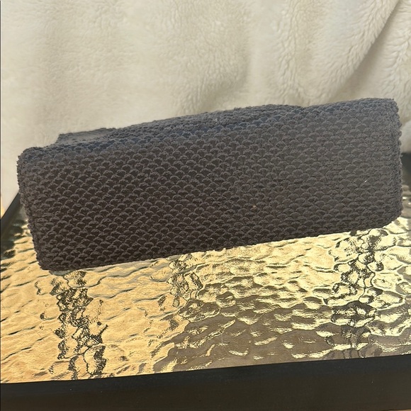 Elegant Black Textured Chain Bag - Vegan - Picture 3 of 5